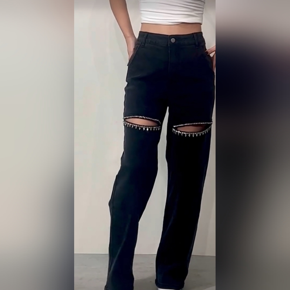 #59585 🛑L FABULOUS Cut Out Front Rhinestone Washed Denim Jeans